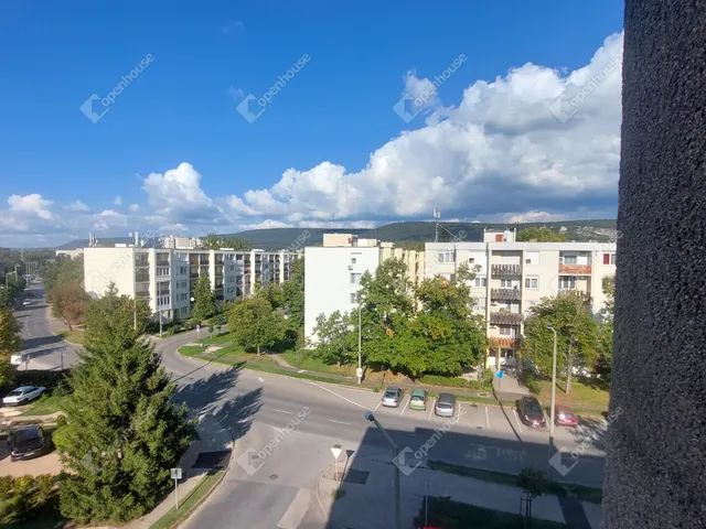 Eladó lakás Tatabánya, Dózsakert 54 nm