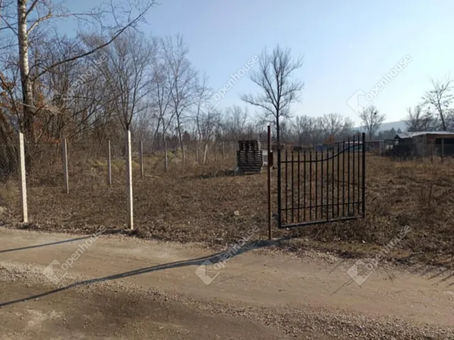 Eladó telek Tatabánya 720 nm