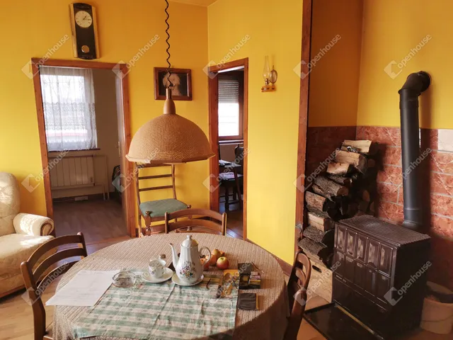 Eladó ház Komárom, Szőny 79 nm