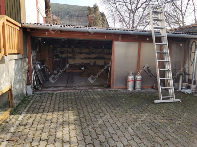 Eladó ház Komárom, Szőny 79 nm