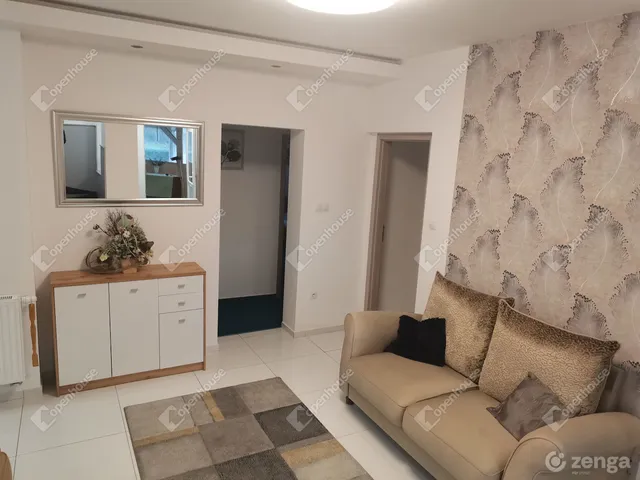 Kiadó ház Komárom, Szőny 304 nm