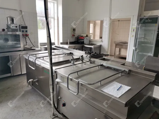 Eladó kereskedelmi és ipari ingatlan Lábatlan 397 nm