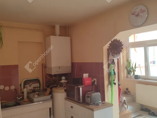 Kiadó ház Naszály 148 nm