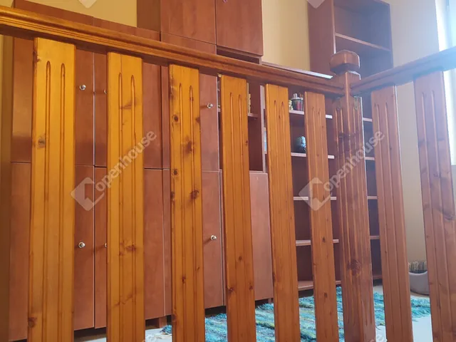 Kiadó ház Naszály 148 nm