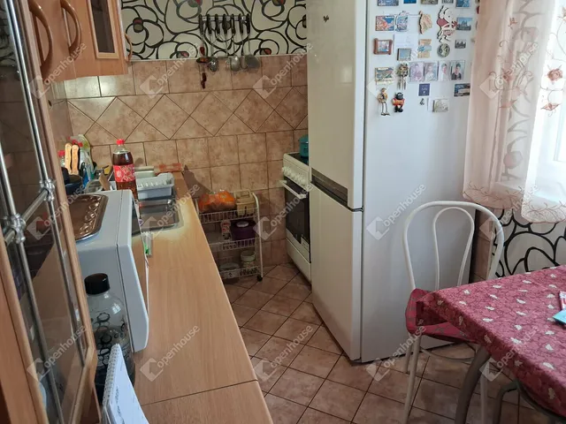 Eladó lakás Tatabánya, Dózsakert 49 nm