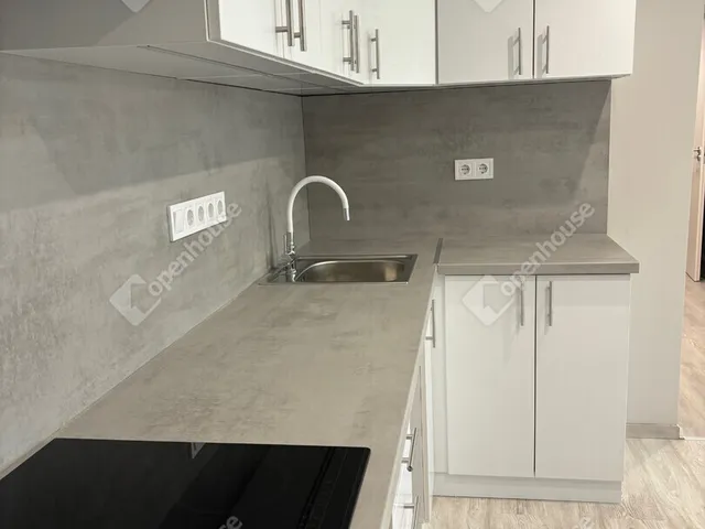 Eladó lakás Tatabánya, Újváros 43 nm