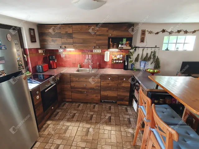 Eladó ház Oroszlány 80 nm