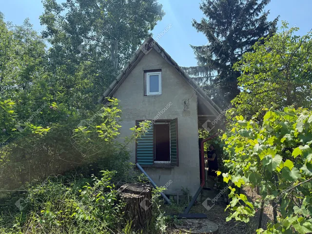Eladó telek Komárom, Szőny 1181 nm