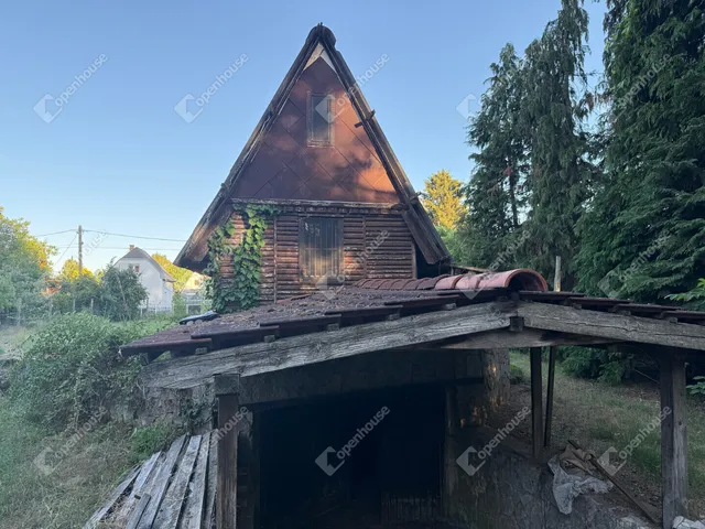 Eladó telek Oroszlány 811 nm