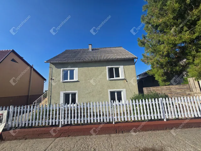 Eladó ház Tokodaltáró 180 nm