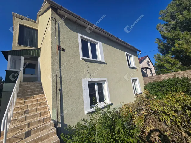 Eladó ház Tokodaltáró 180 nm