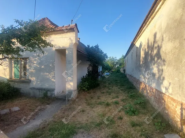 Eladó ház Császár 61 nm