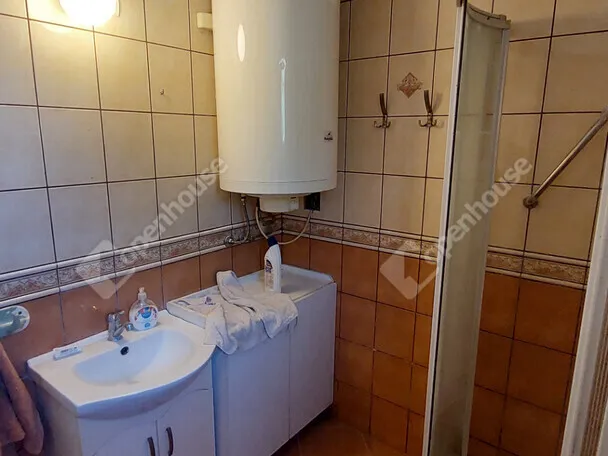 Eladó ház Oroszlány 66 nm