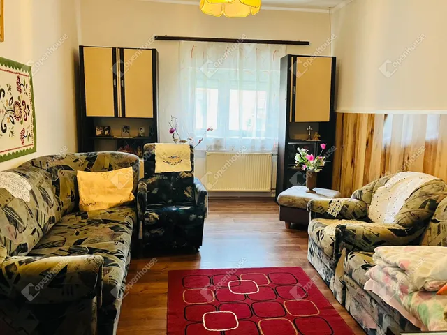 Eladó ház Magyarlak 178 nm