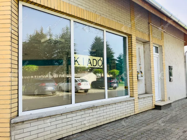 Kiadó kereskedelmi és ipari ingatlan Lenti 72 nm