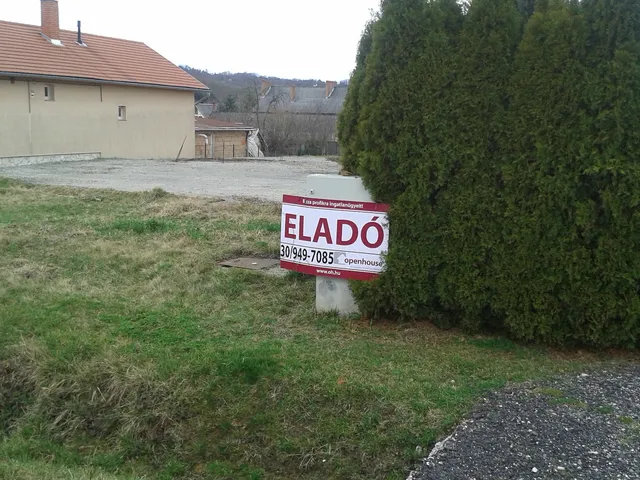 Eladó telek Páka 1364 nm