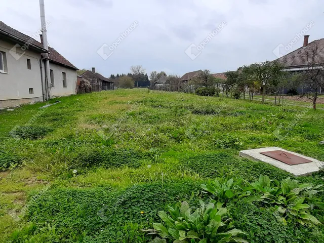 Eladó telek Rédics 2444 nm