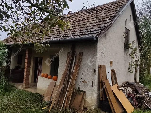 Eladó telek Sármellék 7300 nm