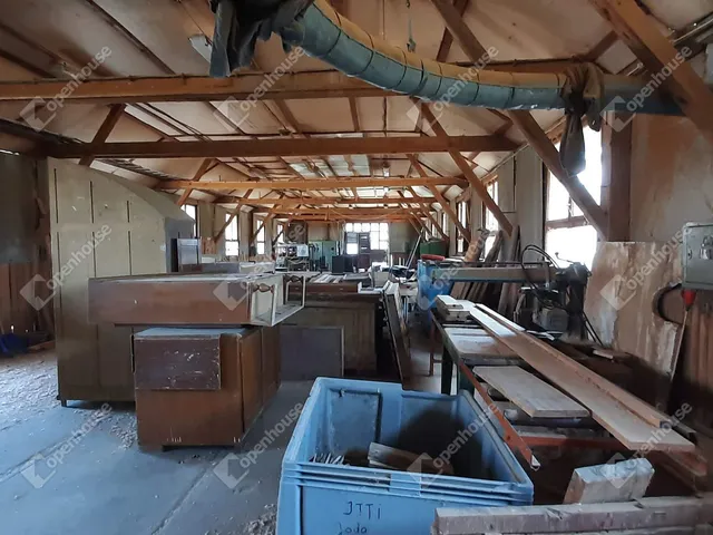 Eladó kereskedelmi és ipari ingatlan Salomvár 800 nm