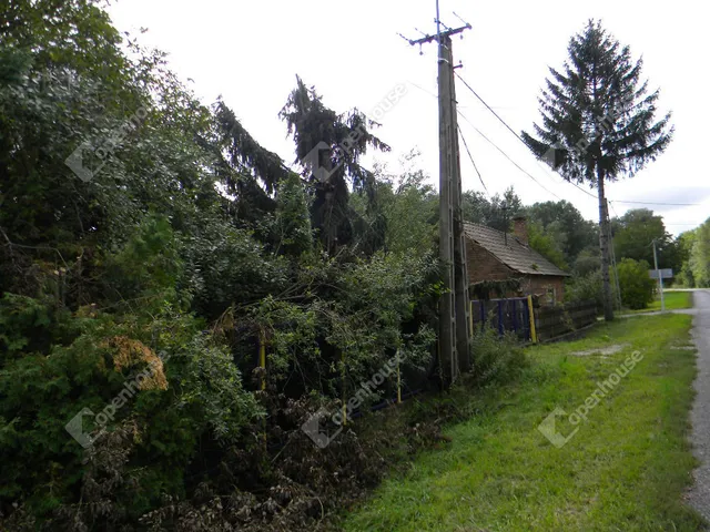 Eladó telek Teskánd 2104 nm