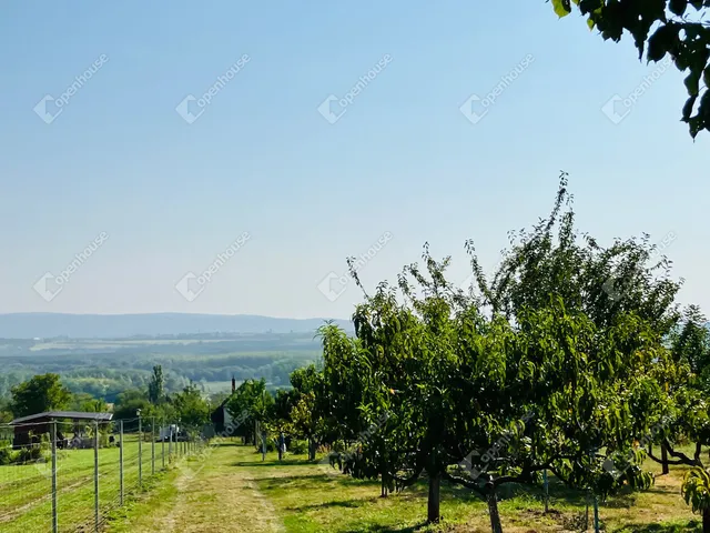 Eladó telek Alsópáhok 1500 nm