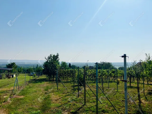 Eladó telek Alsópáhok 1500 nm