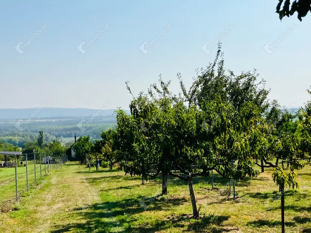 Eladó telek Alsópáhok 1500 nm