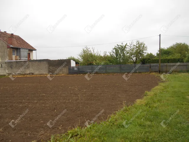 Eladó telek Zalaegerszeg, Ságod 845 nm