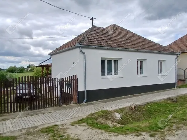 Eladó ház Batyk 97 nm