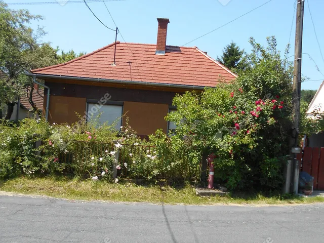 Eladó ház Hegyhátszentjakab 69 nm