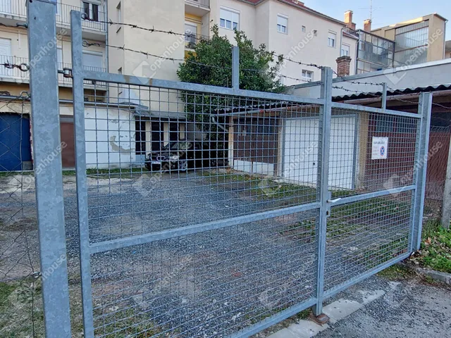 Eladó garázs Zalaegerszeg, Belváros 13 nm