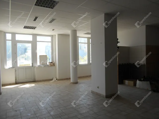 Eladó kereskedelmi és ipari ingatlan Zalaegerszeg, Belváros 103 nm