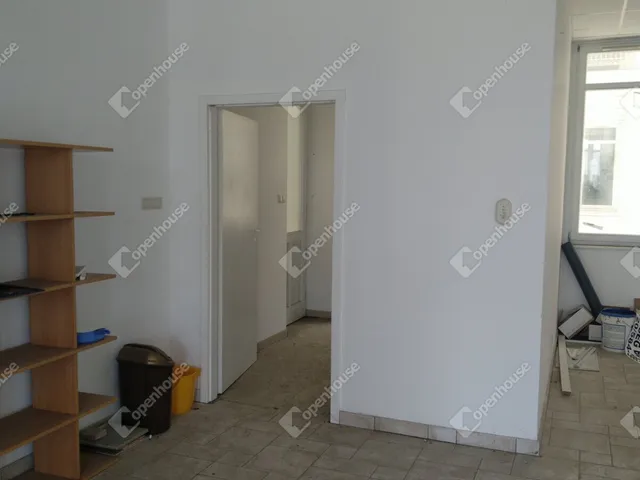 Eladó kereskedelmi és ipari ingatlan Zalaegerszeg, Belváros 103 nm