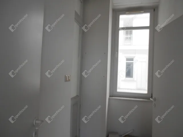 Eladó kereskedelmi és ipari ingatlan Zalaegerszeg, Belváros 103 nm