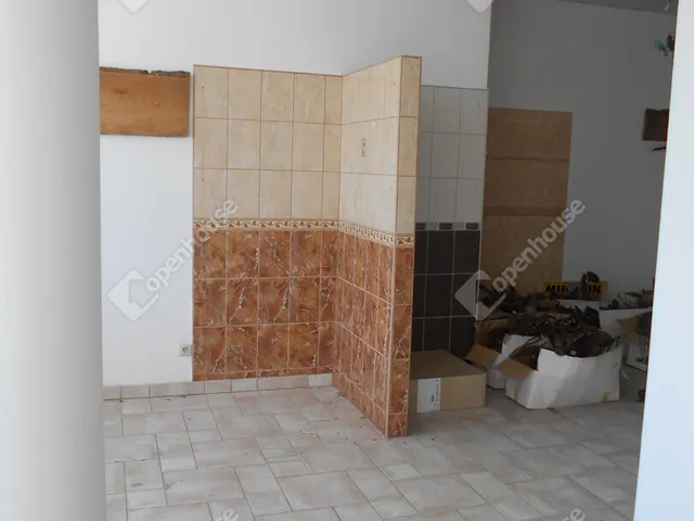 Eladó kereskedelmi és ipari ingatlan Zalaegerszeg, Belváros 103 nm