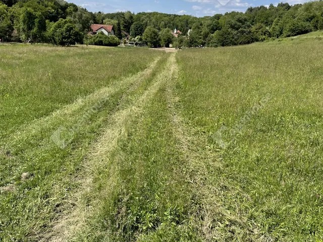 Eladó telek Csatár 1646 nm