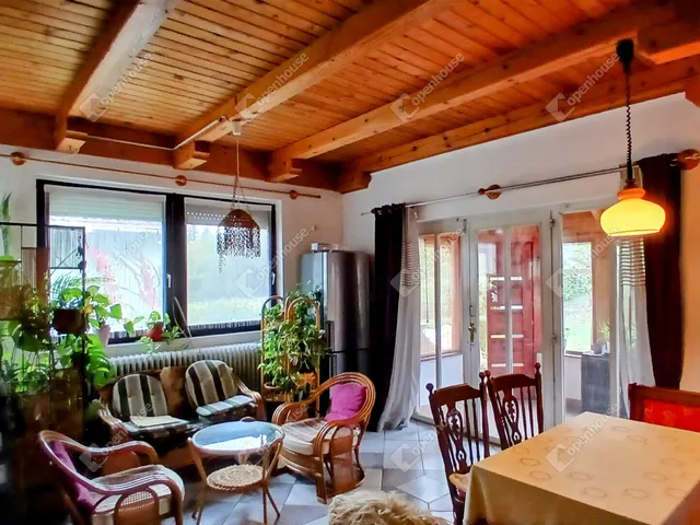 Eladó lakás Alsópáhok 103 nm