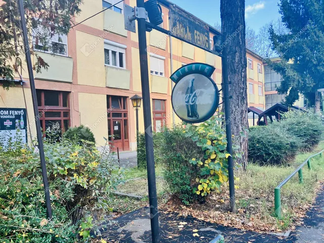 Eladó kereskedelmi és ipari ingatlan Gellénháza 101 nm