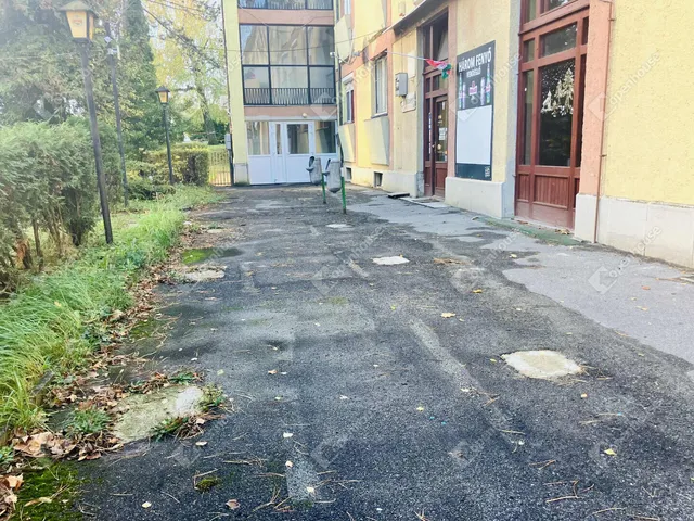 Eladó kereskedelmi és ipari ingatlan Gellénháza 101 nm