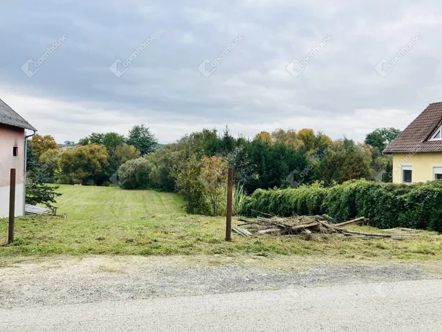 Eladó telek Zalalövő 1672 nm