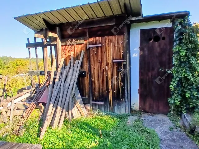 Eladó telek Csatár 2078 nm