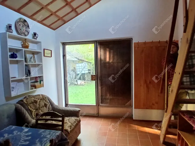 Eladó telek Csatár 2078 nm