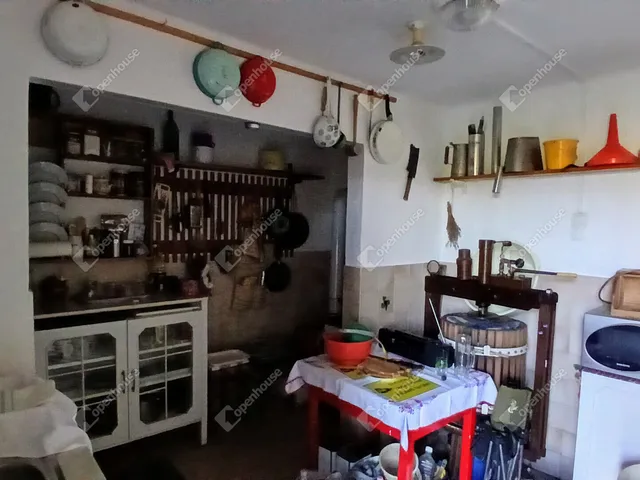 Eladó telek Csatár 2078 nm