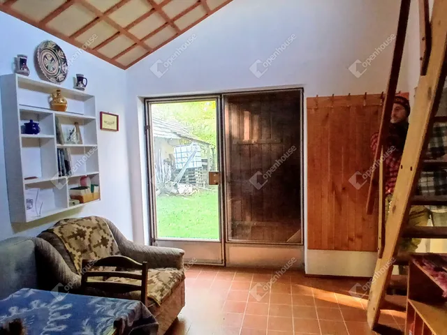 Eladó telek Csatár 2078 nm