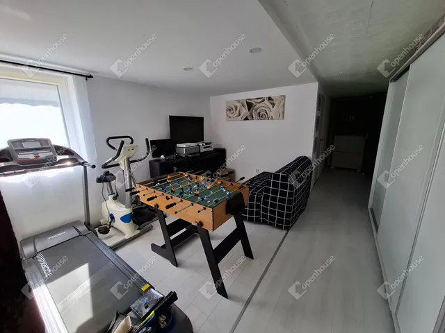 Eladó ház Csatár 186 nm