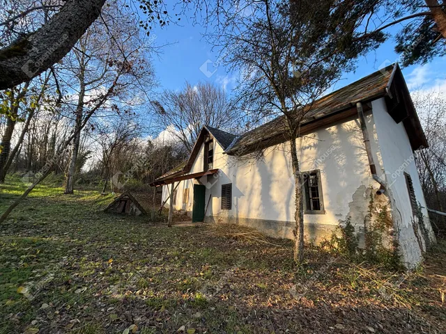 Eladó telek Nemesrádó 9913 nm