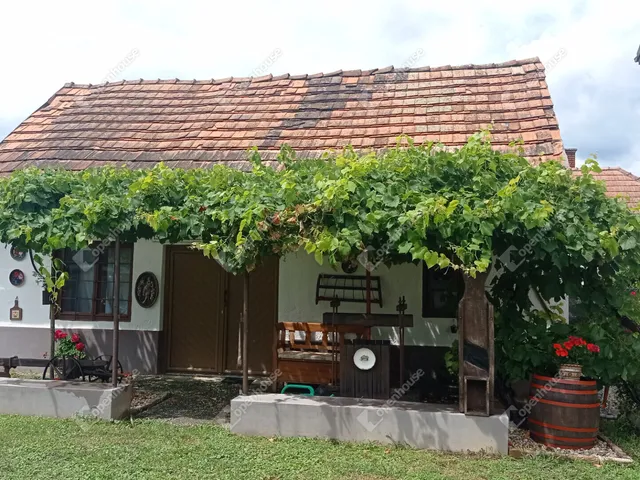 Eladó ház Kustánszeg 138 nm