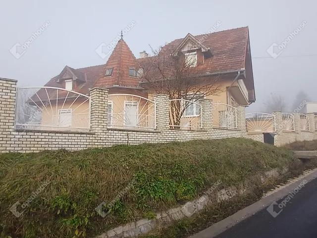 Eladó ház Zalaegerszeg, Bazita 206 nm