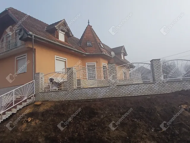 Eladó ház Zalaegerszeg, Bazita 206 nm