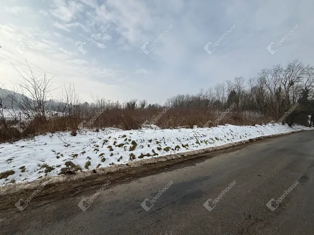 Eladó telek Pethőhenye 2100 nm